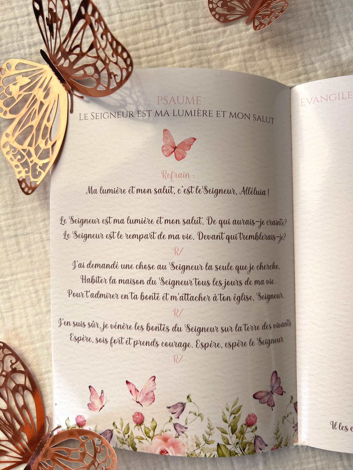 Livret de cérémonie " Papillon de tendresse " - Une cérémonie qui s'ouvre comme une battement d'ailes.