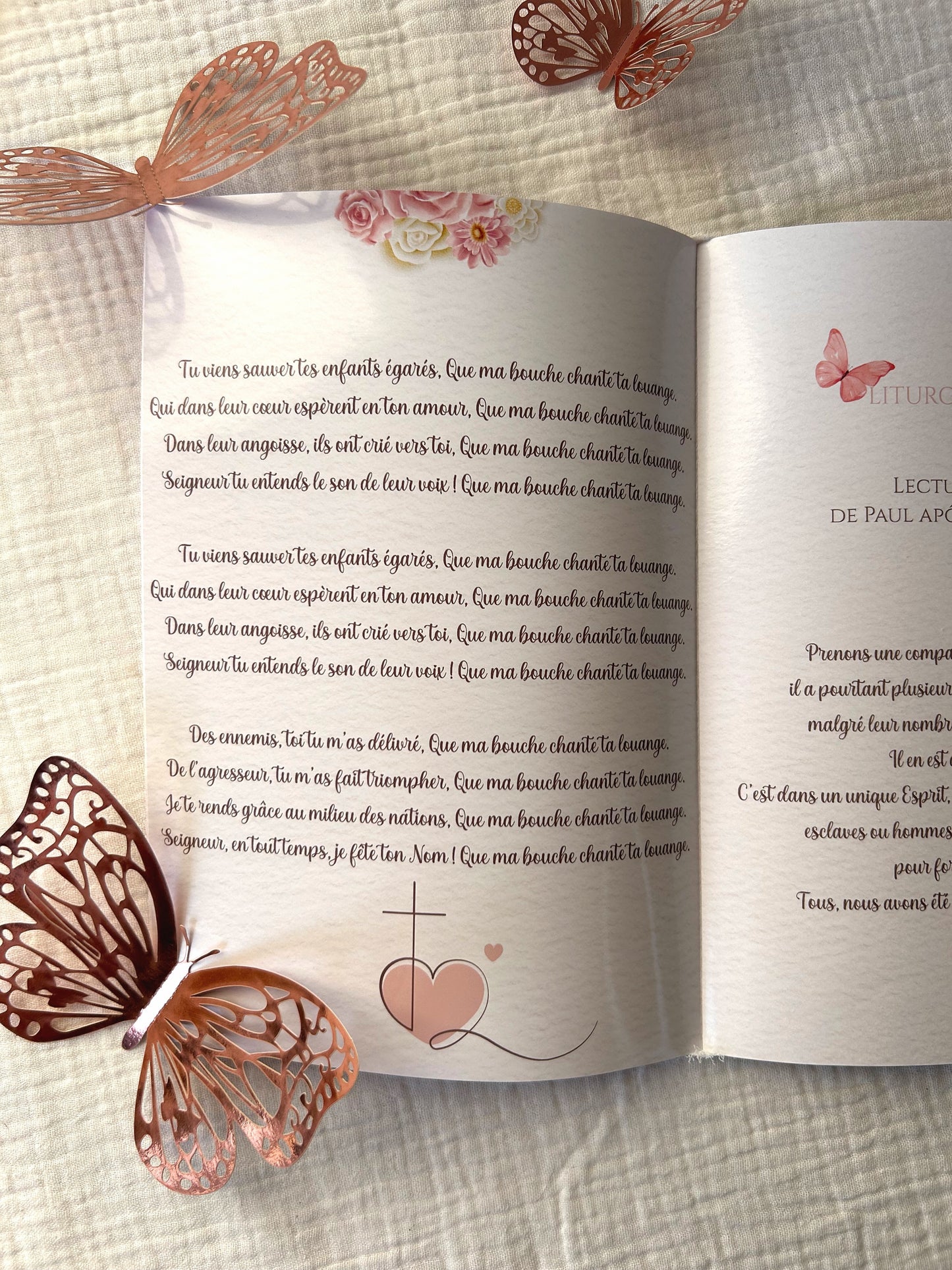 Livret de cérémonie " Papillon de tendresse " - Une cérémonie qui s'ouvre comme une battement d'ailes.
