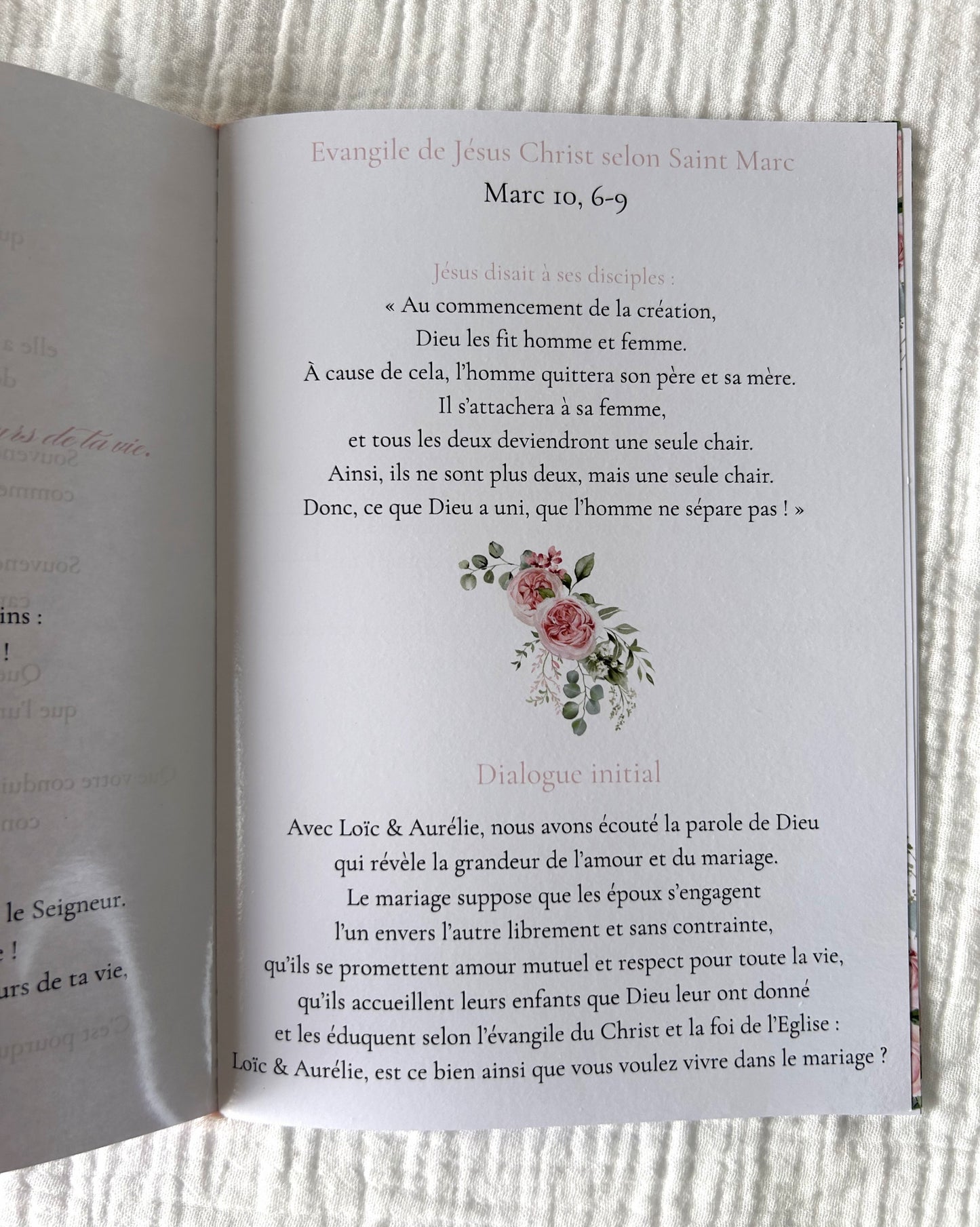 Livret de cérémonie " Bouquet de souvenirs " - Quand les mots s'habillent de soie et de tendresse.