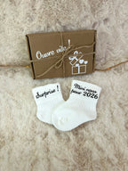 Chaussettes « Message d’annonce » - Un détail tout doux pour annoncer un bonheur à venir.