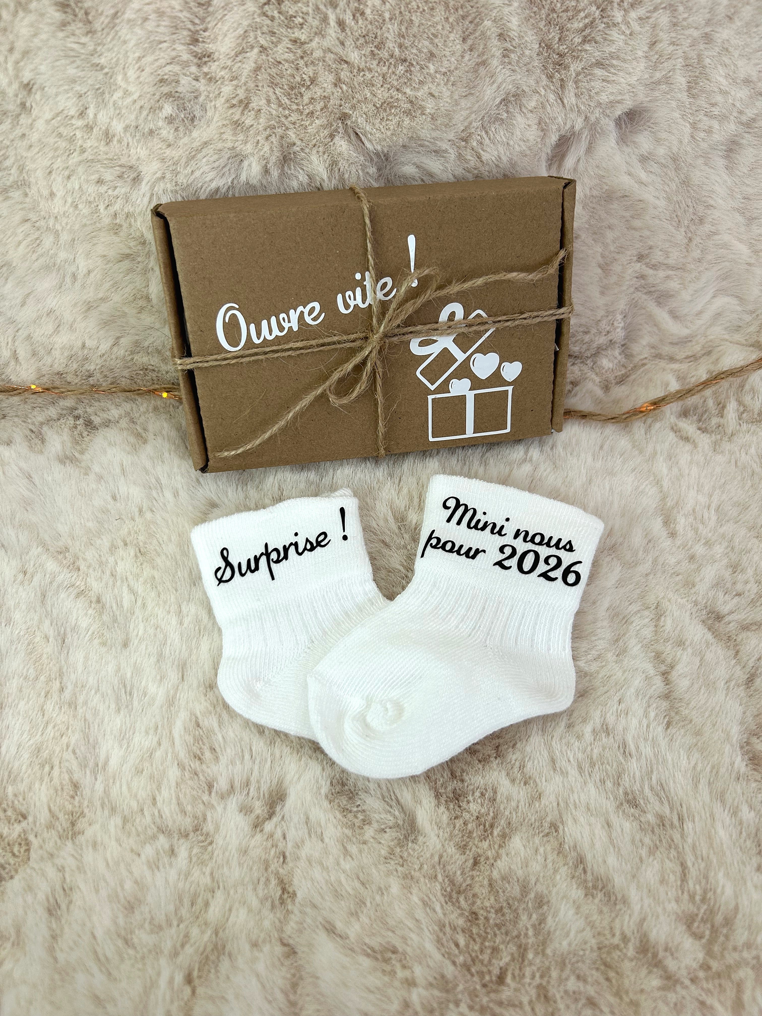 Chaussettes « Message d’annonce » - Un détail tout doux pour annoncer un bonheur à venir.