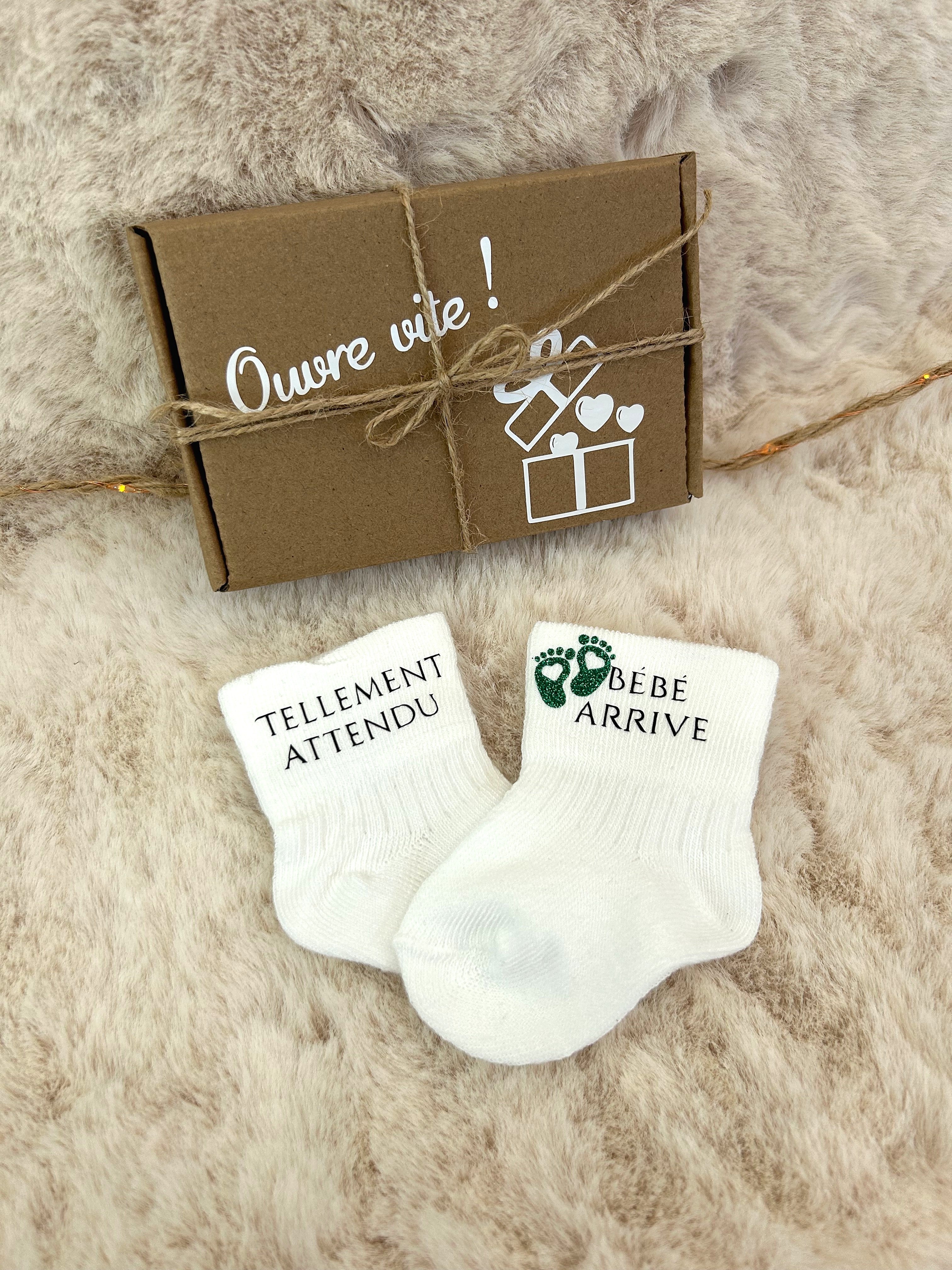 Chaussettes « Message d’annonce » - Un détail tout doux pour annoncer un bonheur à venir.