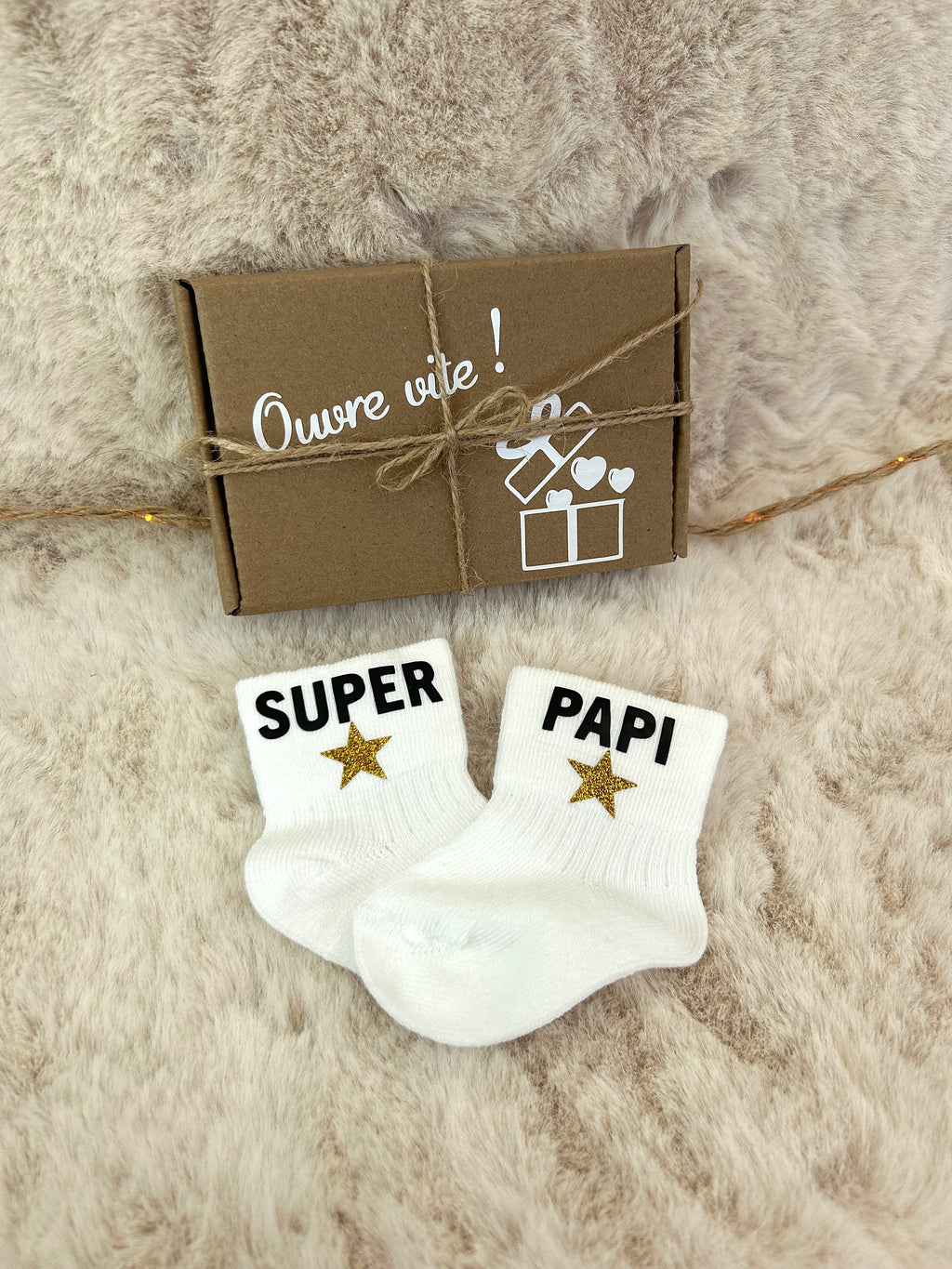 Chaussettes « Message d’annonce » - Un détail tout doux pour annoncer un bonheur à venir.