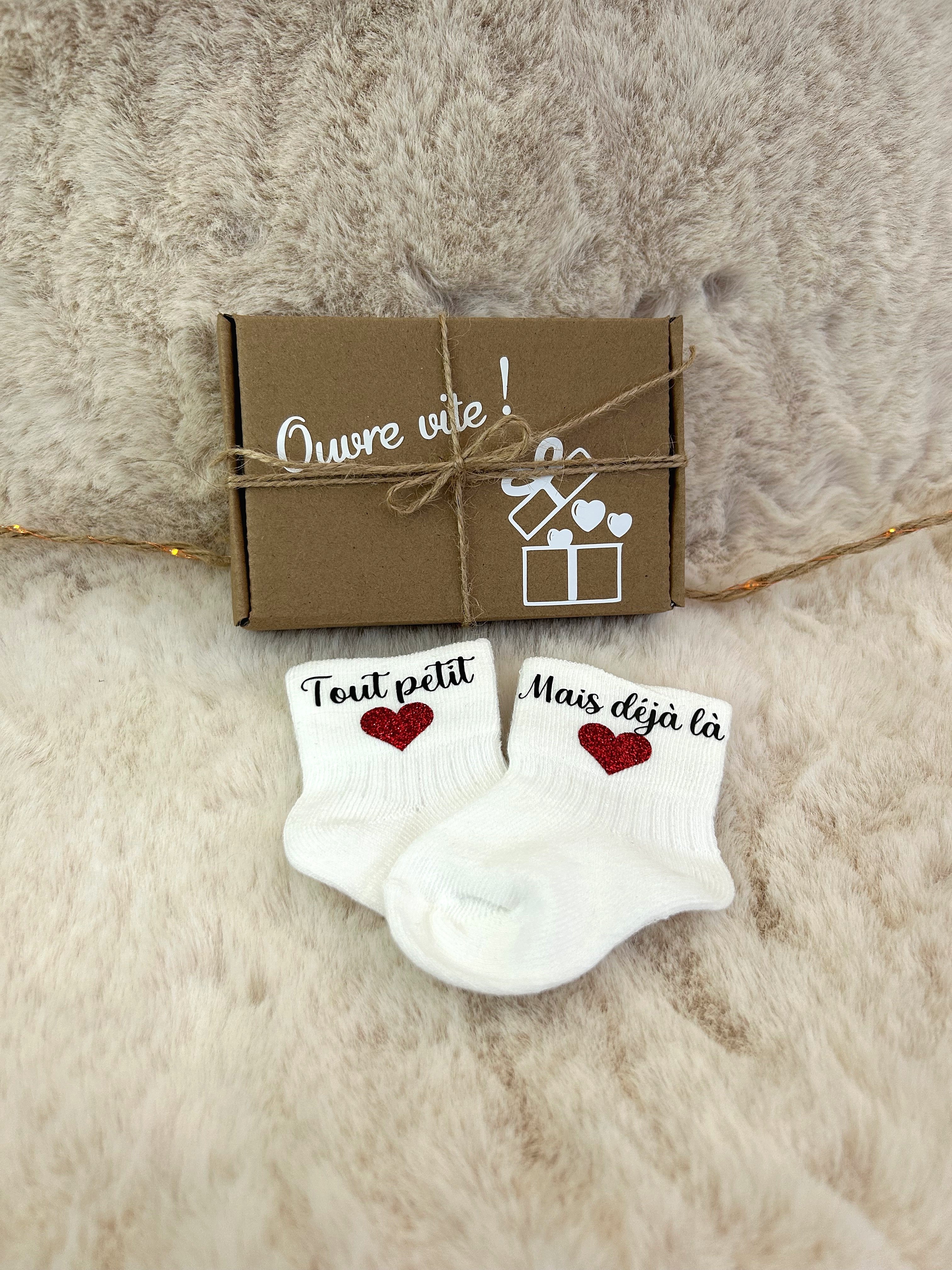 Chaussettes « Message d’annonce » - Un détail tout doux pour annoncer un bonheur à venir.