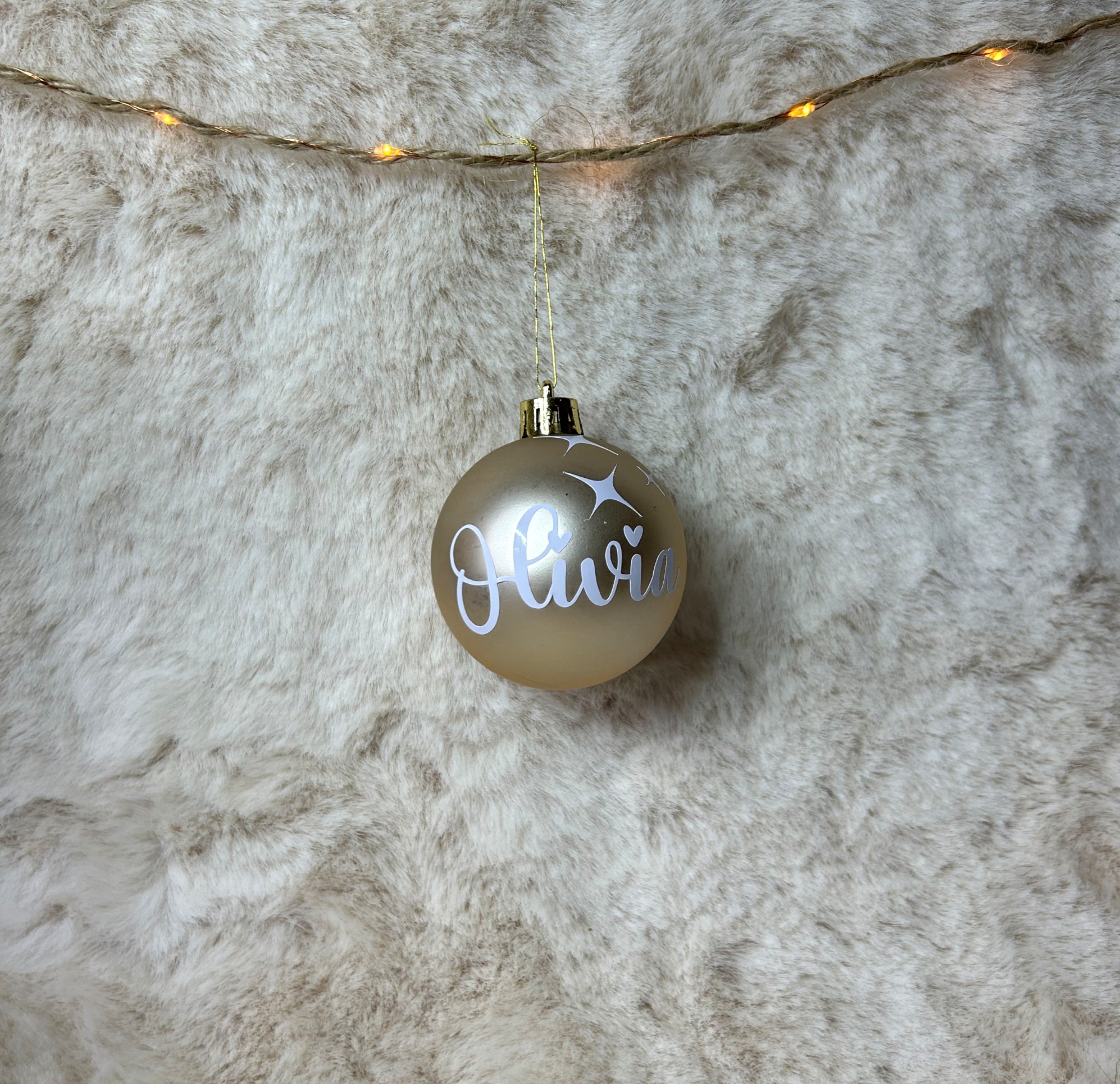 Boule de Noël personnalisée – Souvenir unique à suspendre