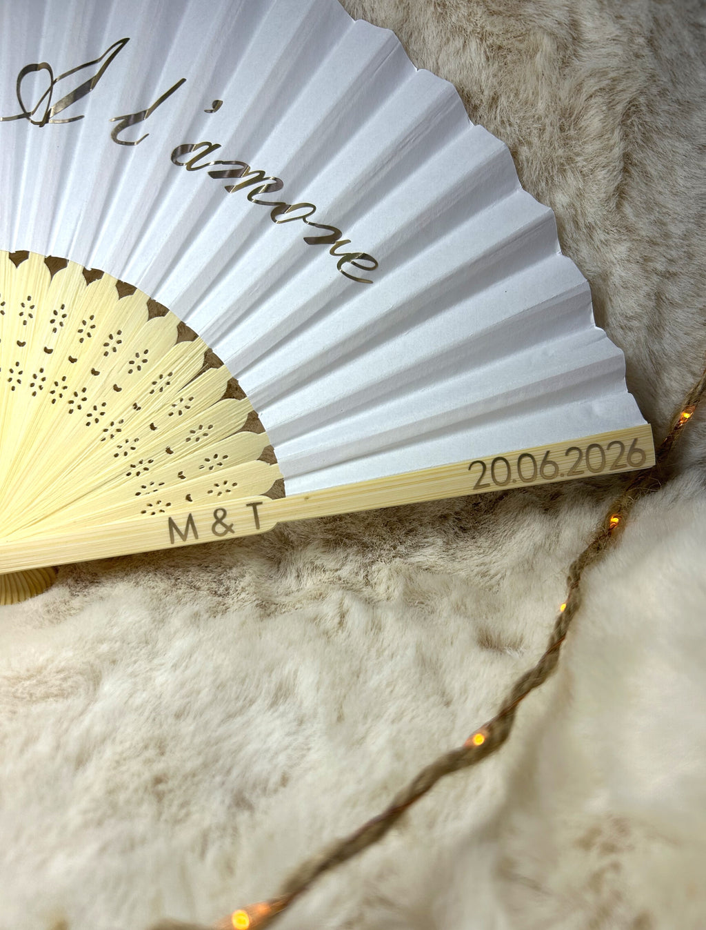 Eventail « A la vie, à l'amore » - Une touche délicate pour accompagner votre cérémonie.