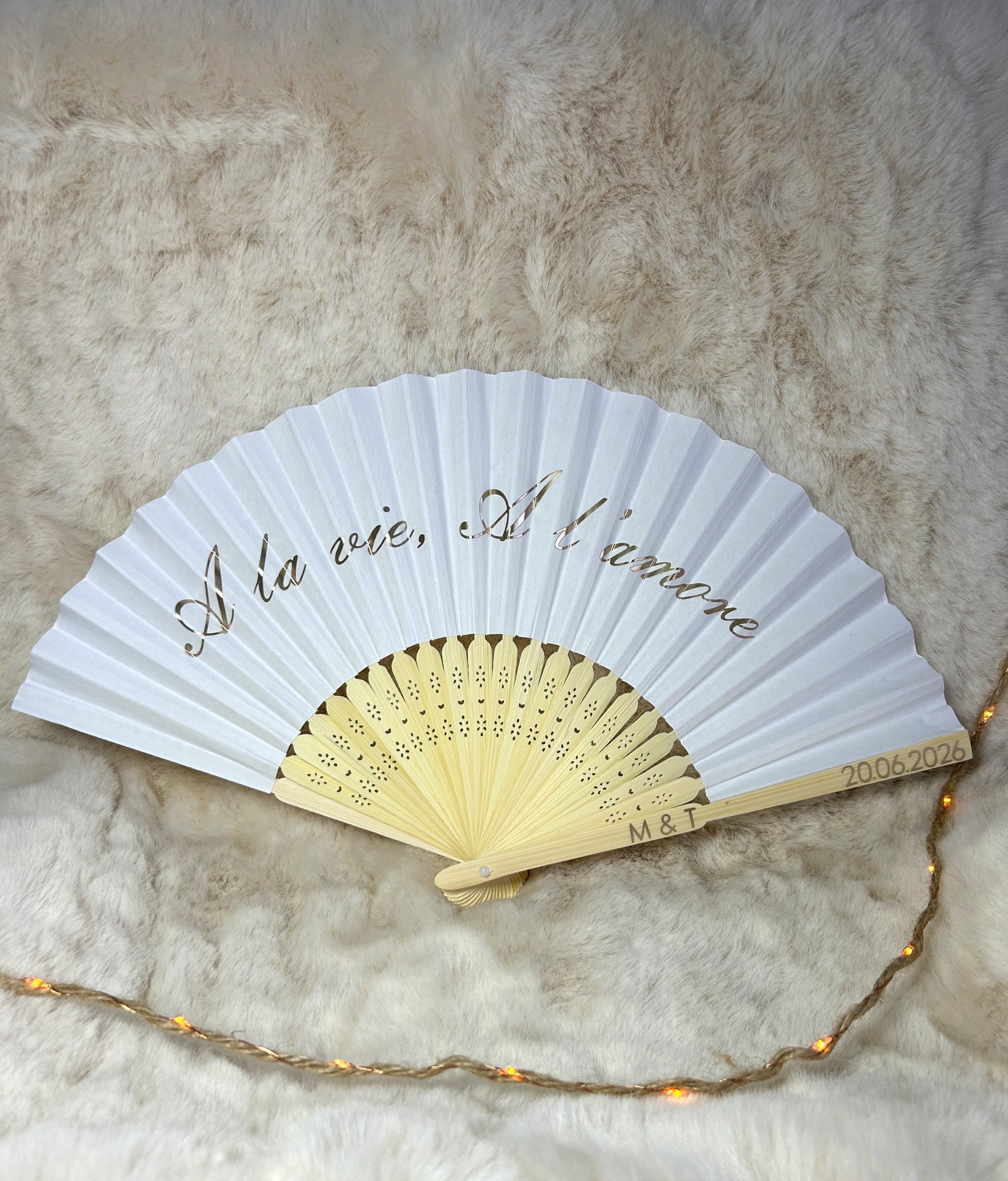 Eventail « A la vie, à l'amore » - Une touche délicate pour accompagner votre cérémonie.