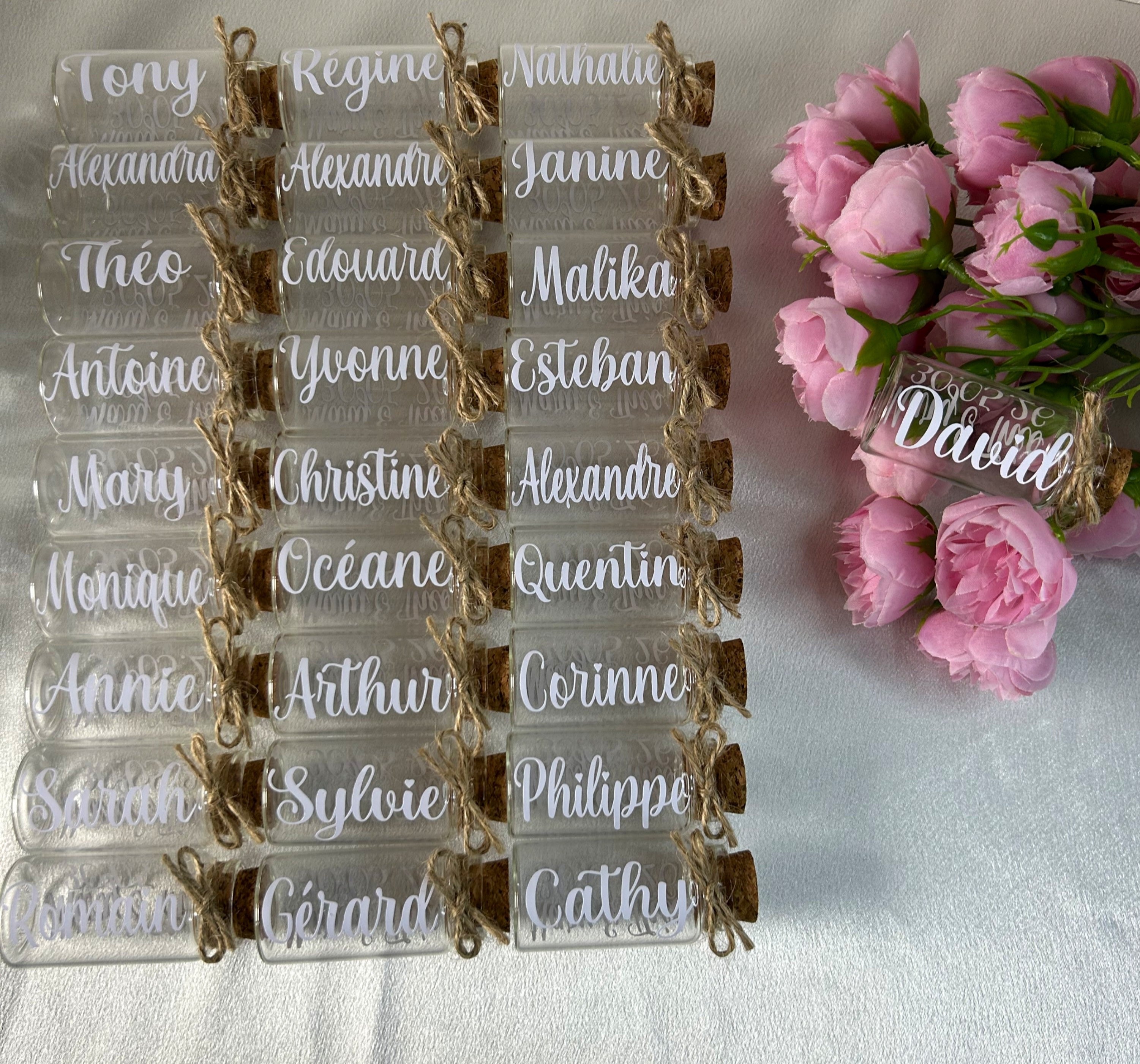 Fiole " Fleur de nom " - Un prénom chuchoté dans une fiole aux parfums d'éternité.