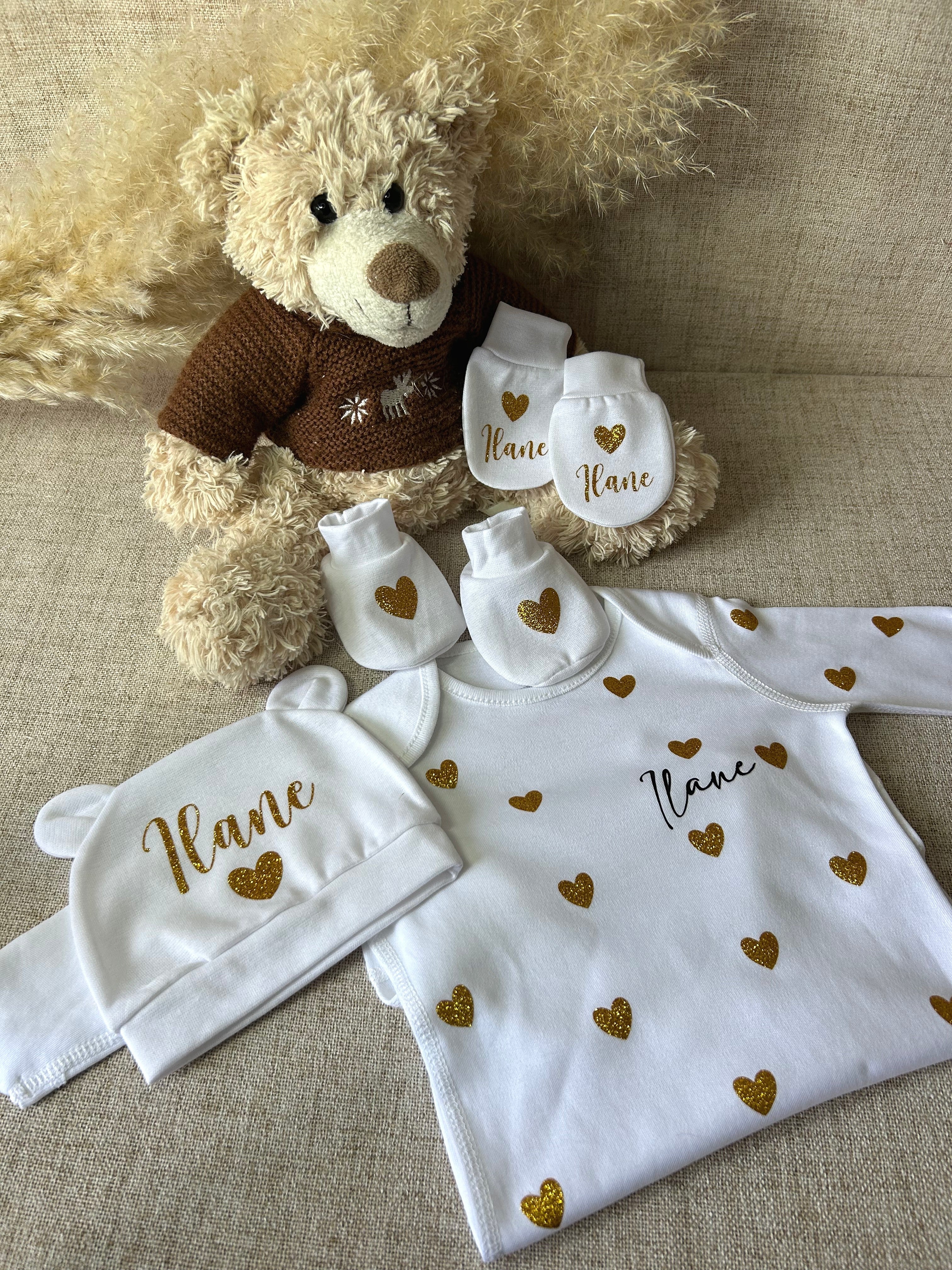 Ensemble de naissance « Premiers Instants » - Un tendre cocon pour accueillir bébé avec douceur dès ses premiers instants.