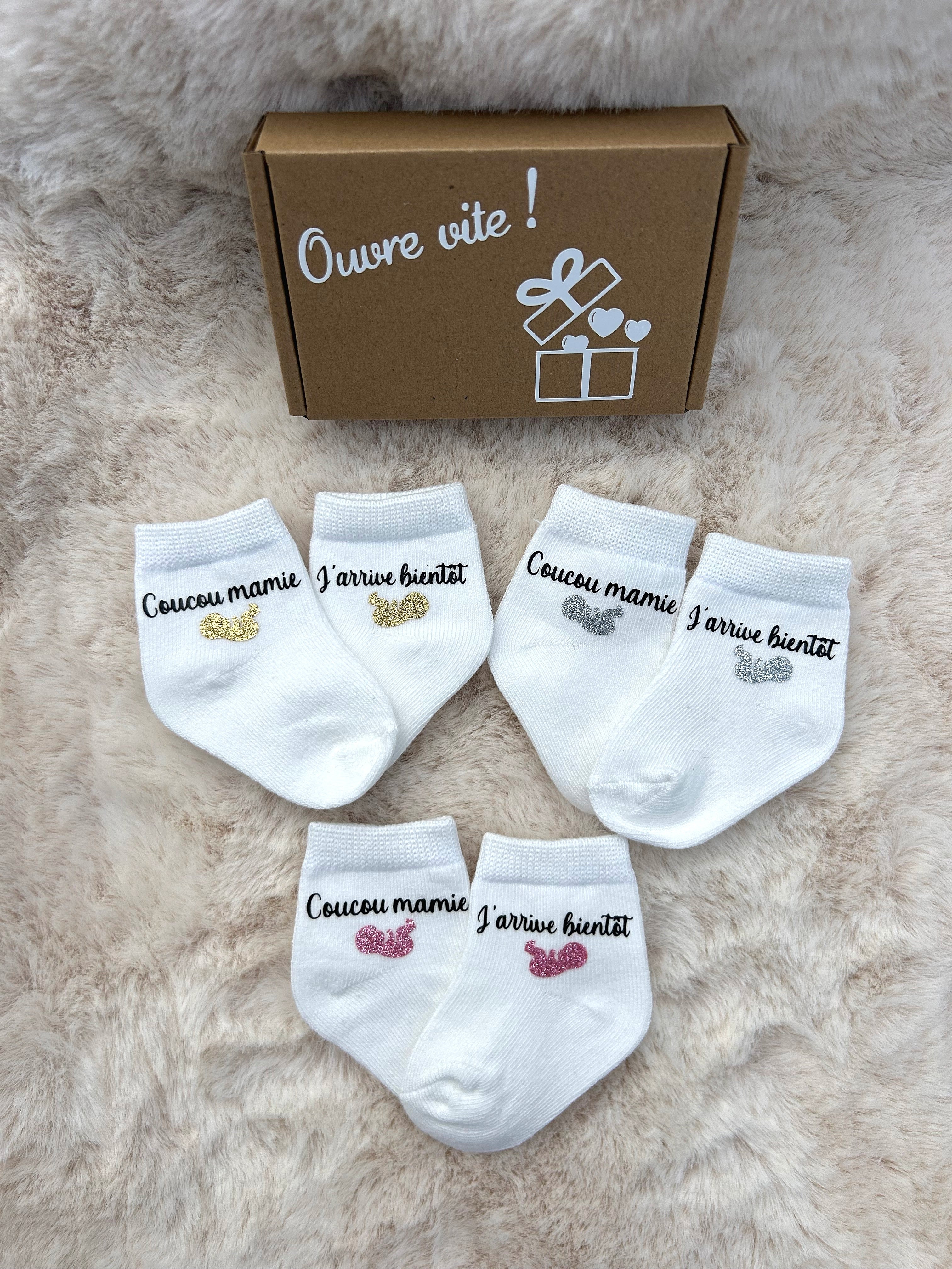 Chaussettes « Message d’annonce » - Un détail tout doux pour annoncer un bonheur à venir.