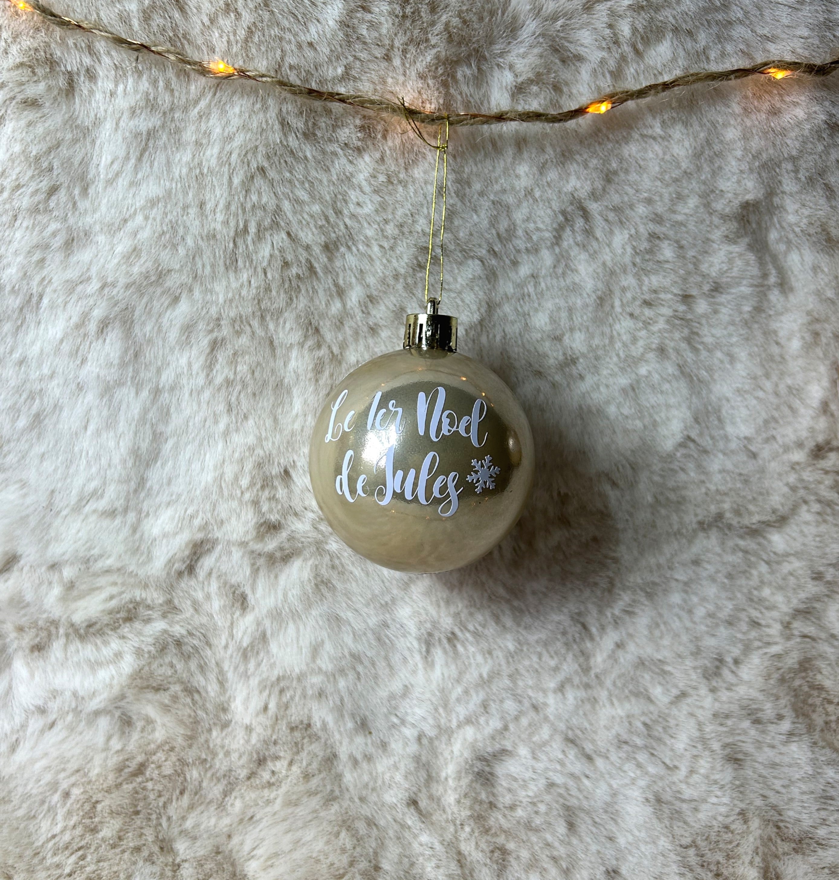 Boule de Noël personnalisée – Souvenir unique à suspendre