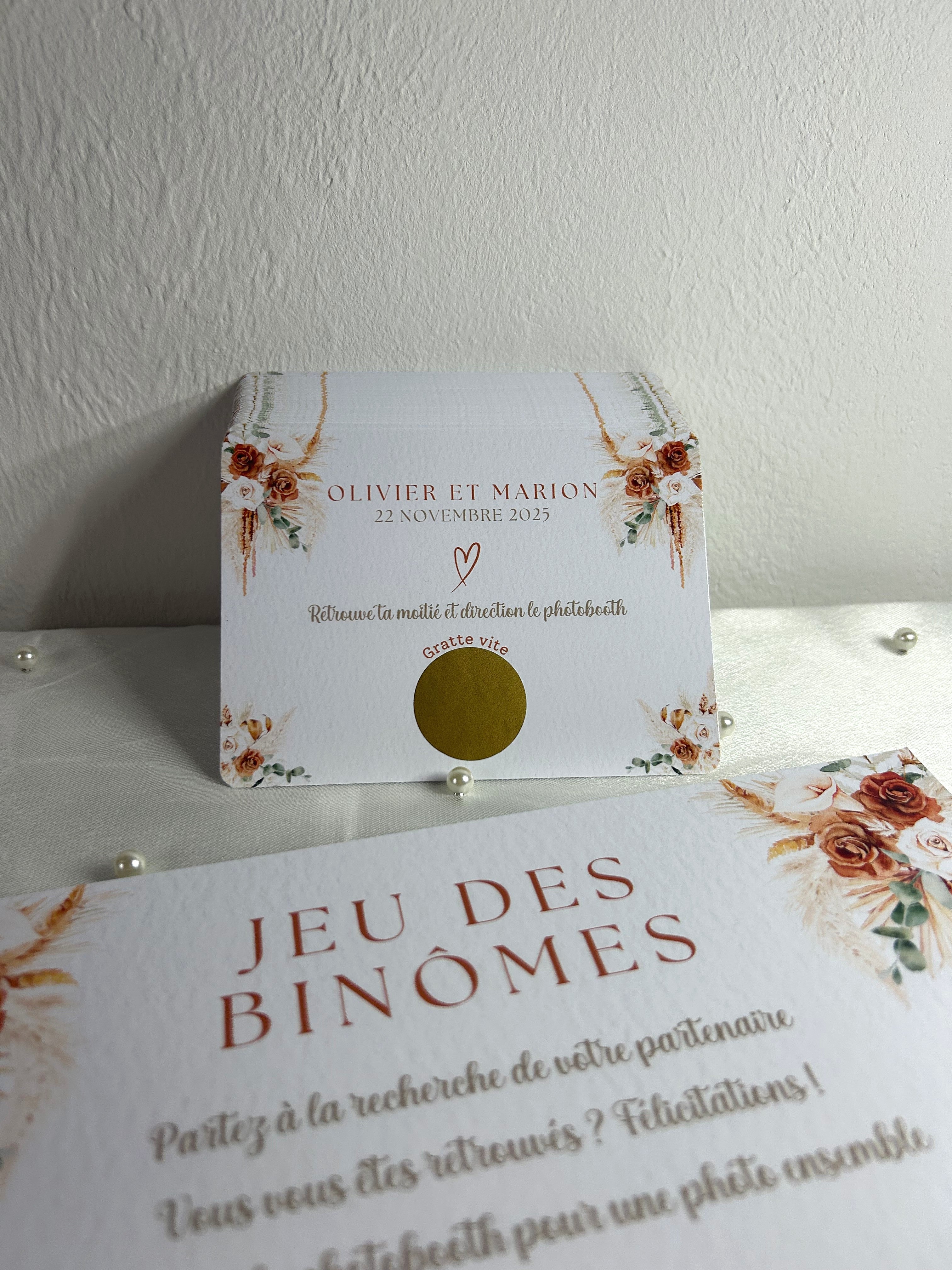 Jeu des binômes « Unis pour un instant » - Faites voyager vos invités dans un jeu de rencontres et de sourires.