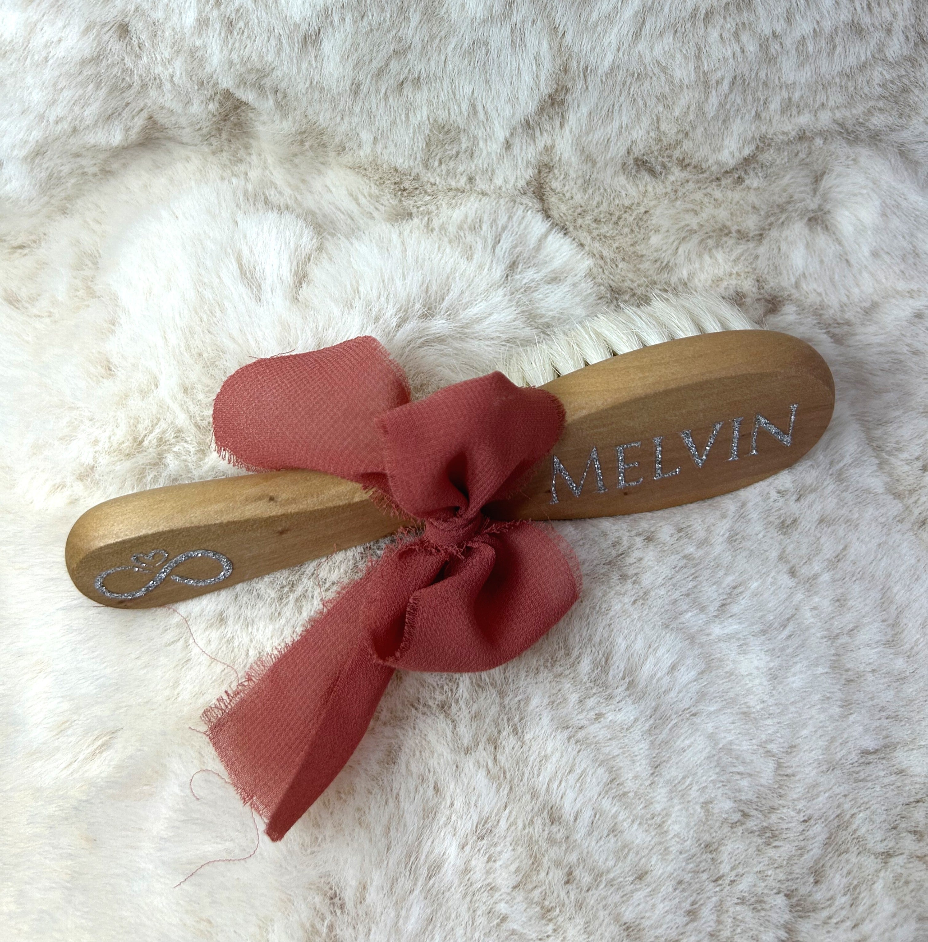 Brosse « Mon petit prénom » - Un détail choisi avec soin.